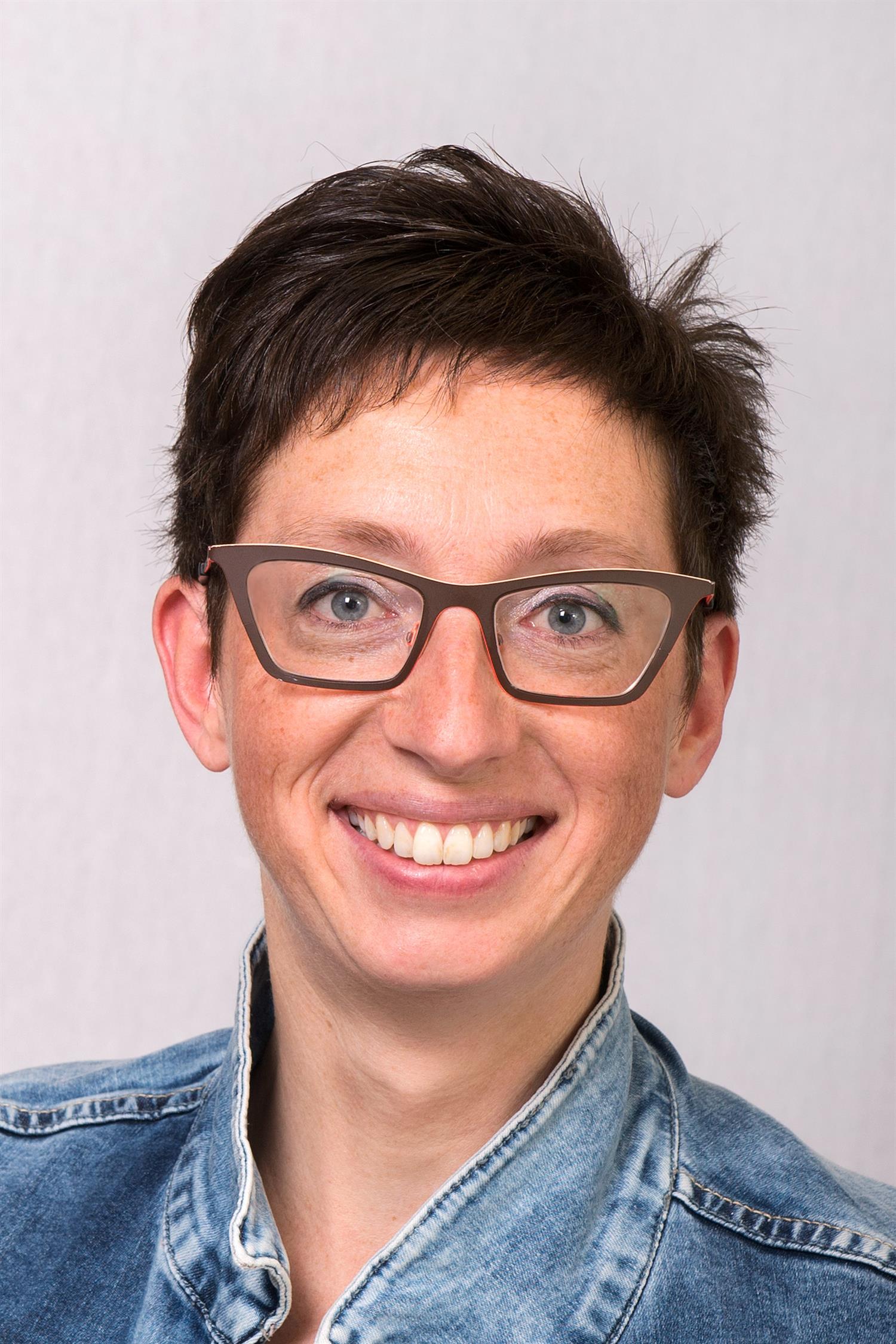 Schuivens, mevrouw E.M.A.
